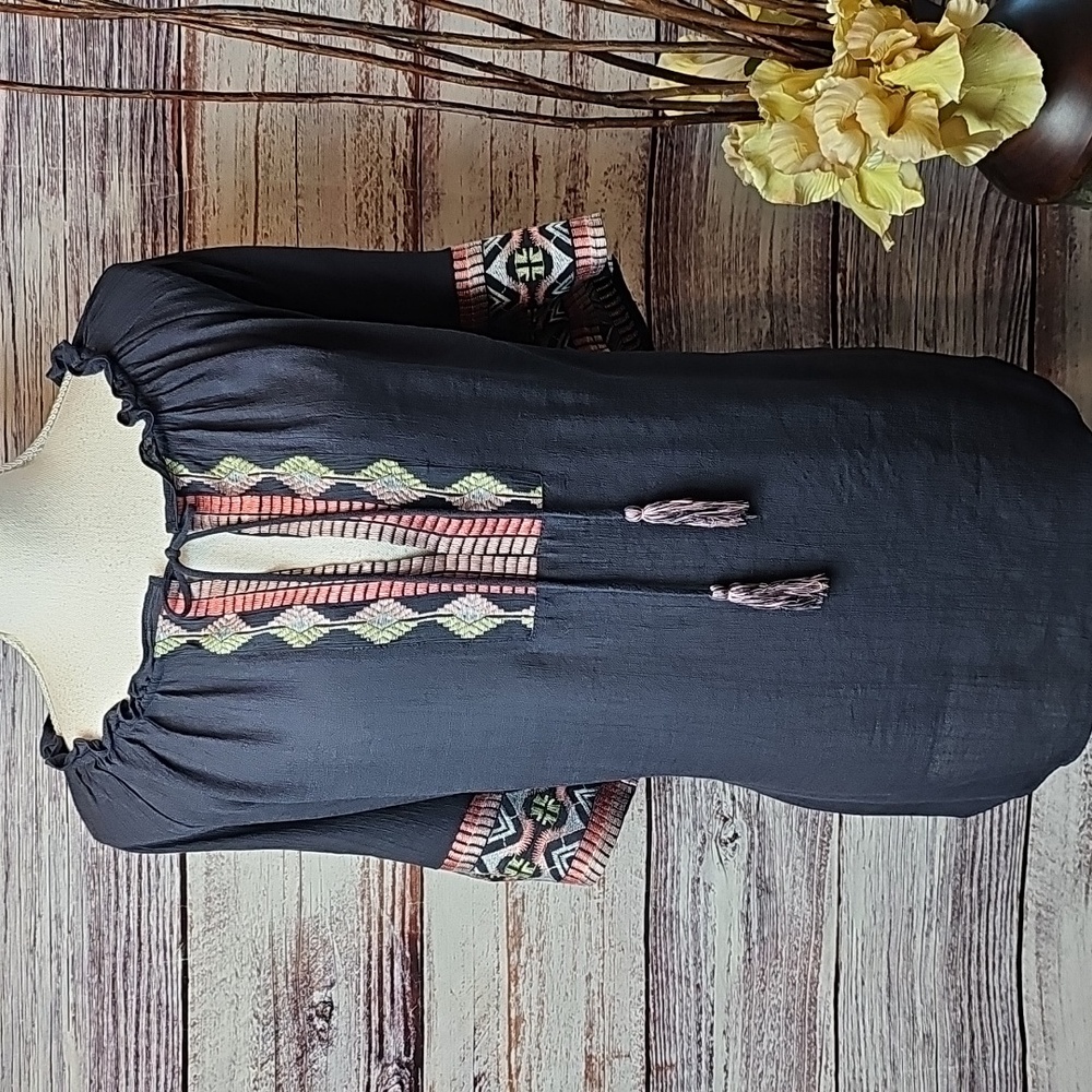 JOHN PAUL RICHARD BLACK EMBRODERED BOHO PULLOVER TOP - Picture 2 of 15